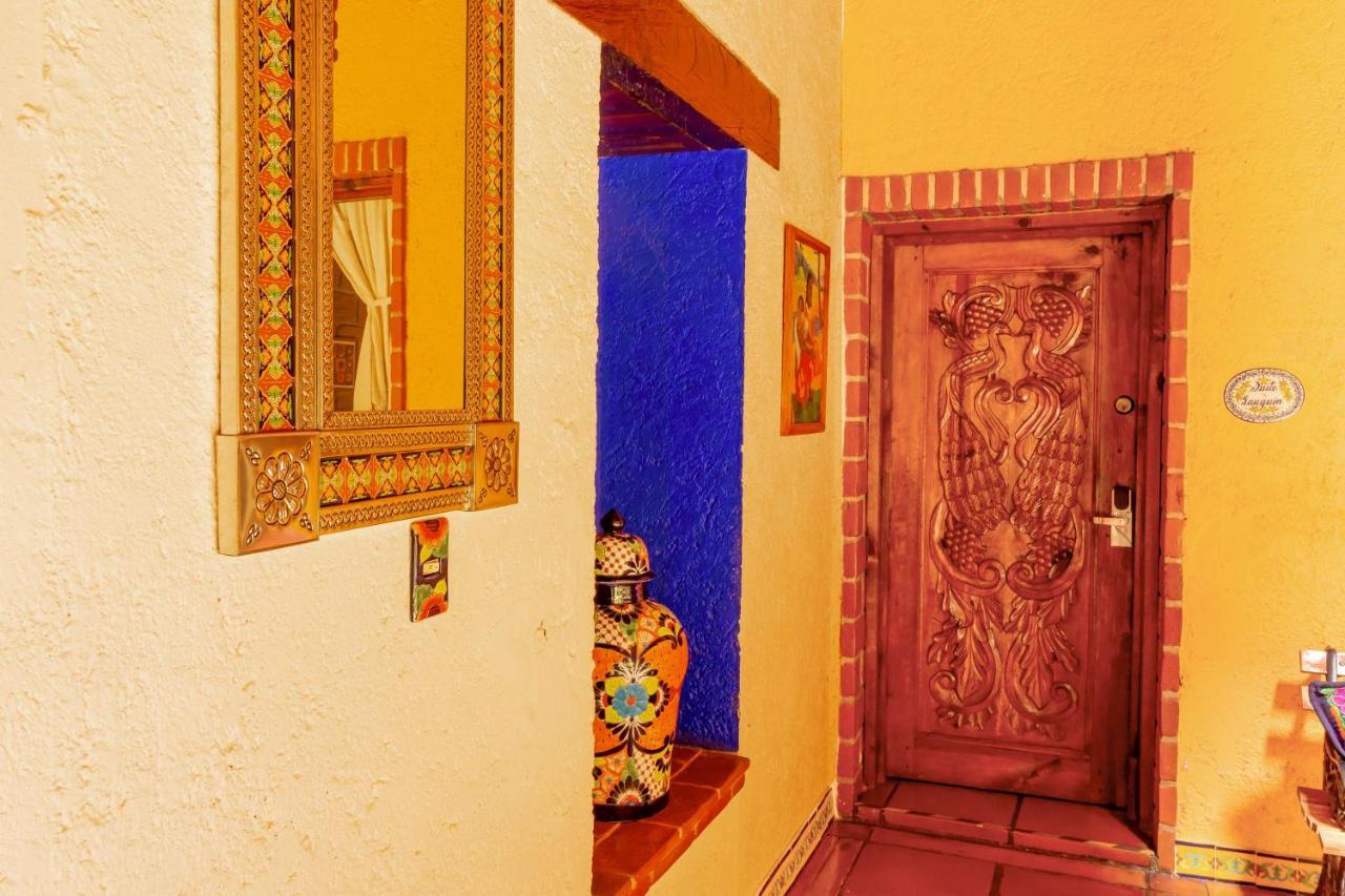 Mex Suites Casa Azul B&B Cidade do México Exterior foto